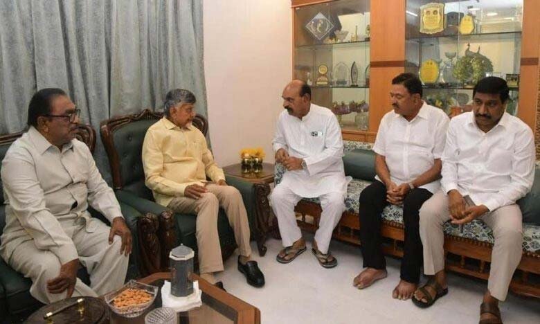 AP Minister N Mohammed Farooqs Wife Passes Away CM Chandrababu Naidu Offers Condolences