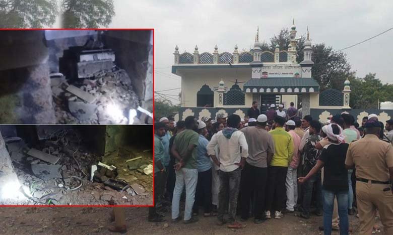 Breaking News Attempt to Bomb Mosque in Maharashtras Beed Two Arrested Massive Damage from Gelatin Explosion