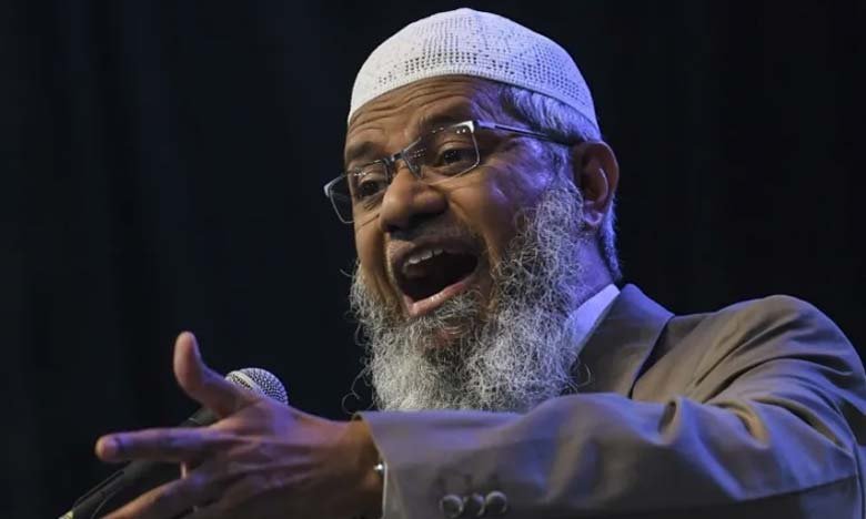 Dr Zakir Naik If Muslims Unite No One Will Kick Us Like a Football