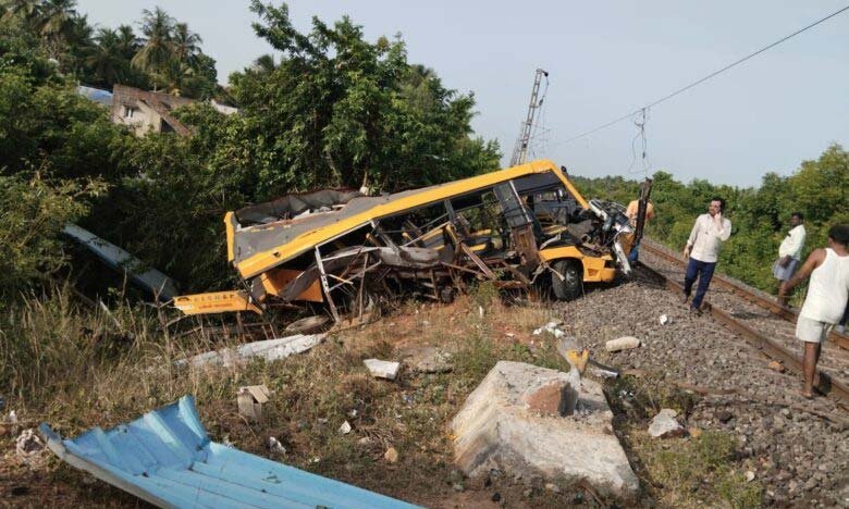 Train Hits School Van in Tamil Nadu 3 Students Dead 10 Injured