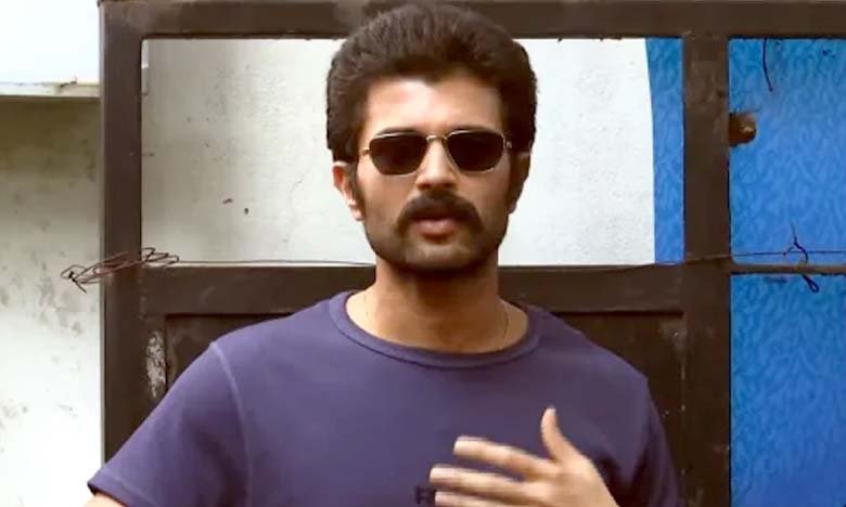 Actor Vijay Deverakonda Appears Before SIT in Online Betting Apps Case