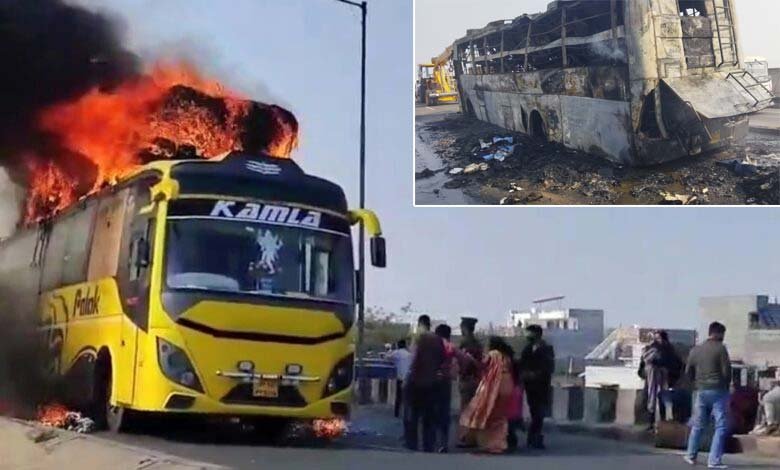Major Fire in Moving Bus in Kanpur 35 Passengers Escape Unhurt