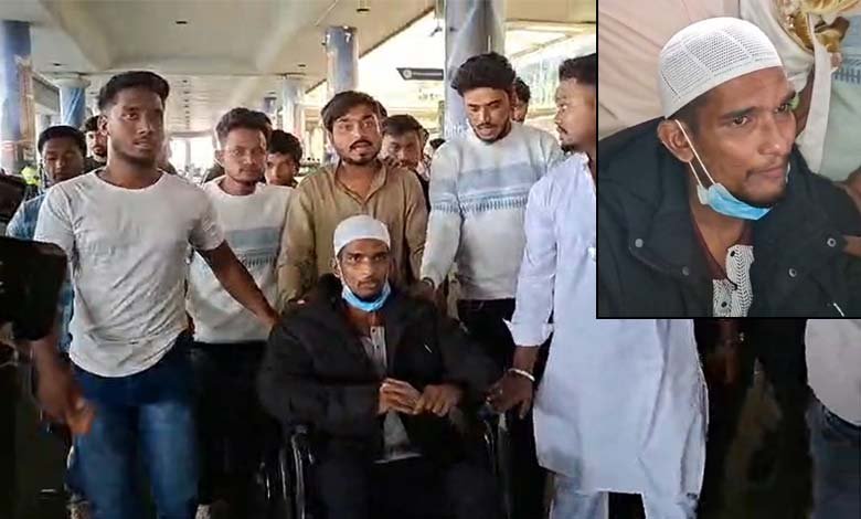 Madinah Bus Accident Only Survivor Shoaib Returns to Hyderabad Gets Emotional at Airport