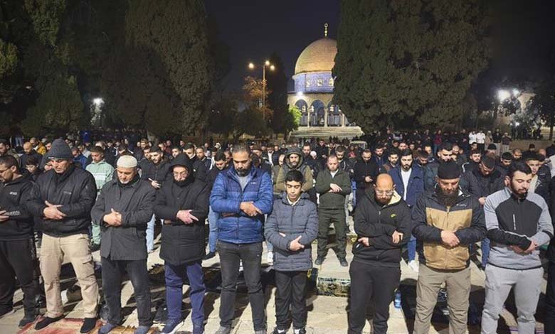 Thousands Offer First Taraweeh Prayers at Al-Aqsa Mosque Despite Israeli Restrictions
