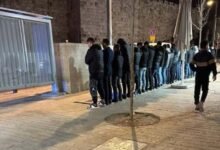 Palestinian Muslims Offer Laylat al-Qadr Prayers on Streets After Al-Aqsa Mosque Closure